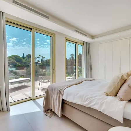 Apartment About Benalus Sky *